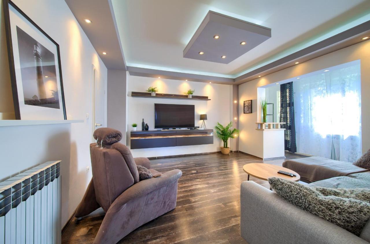 Luxury Apartments Vanessa, นยีวีเซ ภายนอก รูปภาพ