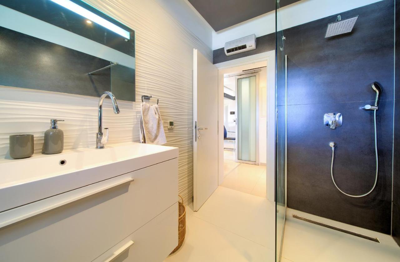 Luxury Apartments Vanessa, นยีวีเซ ภายนอก รูปภาพ